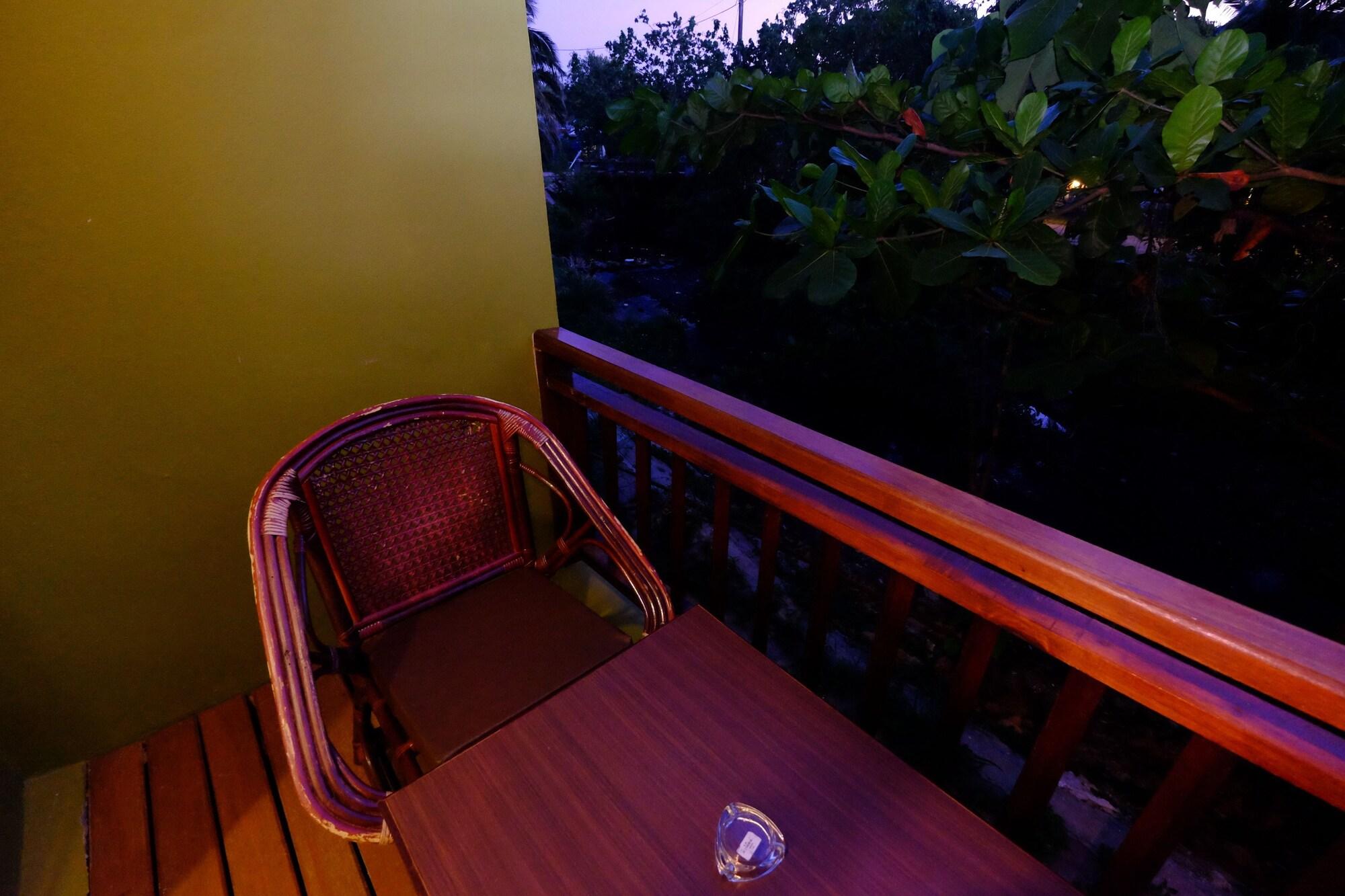 Hotel The Peace Tara House Ko Lanta Exterior foto
